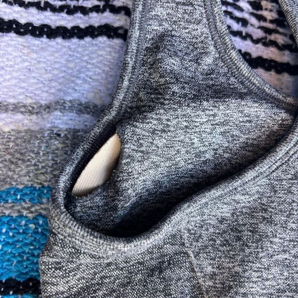 NWOT grey GymShark sports bra - Picture 5 of 9